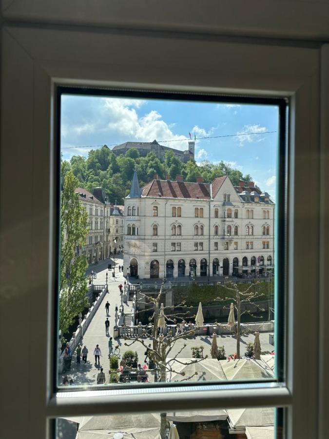 Triple Bridge Ljubljana Apartment Bagian luar foto