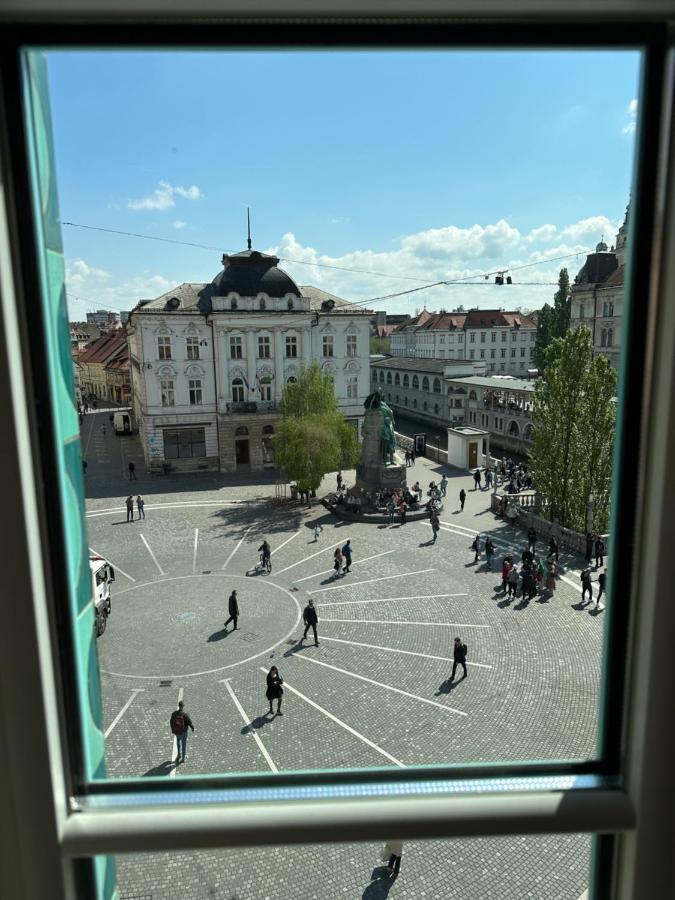 Triple Bridge Ljubljana Apartment Bagian luar foto