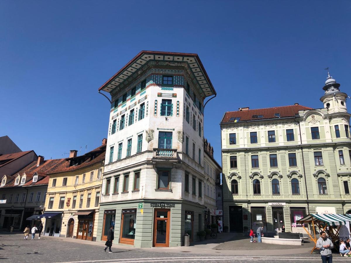 Triple Bridge Ljubljana Apartment Bagian luar foto